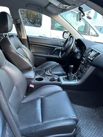 Subaru Legacy 2004 photo 3