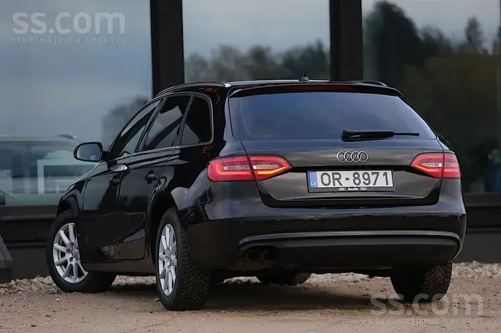 Audi A4 Avant 2012 photo 4