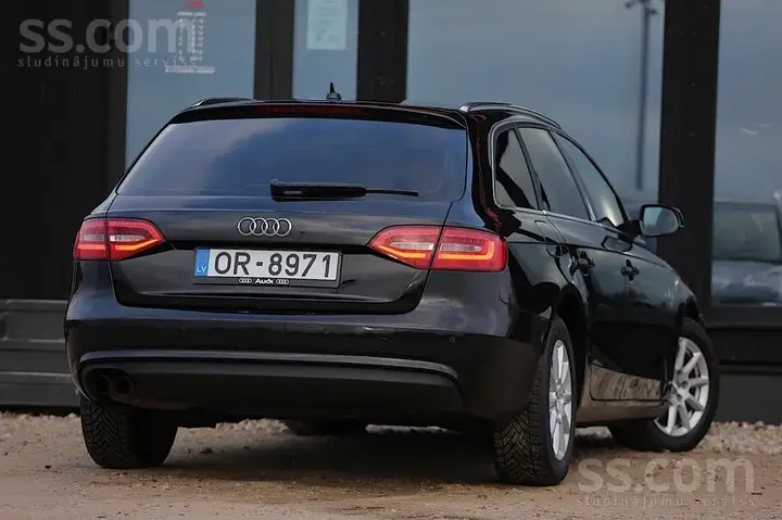 Audi A4 Avant 2012 photo 2