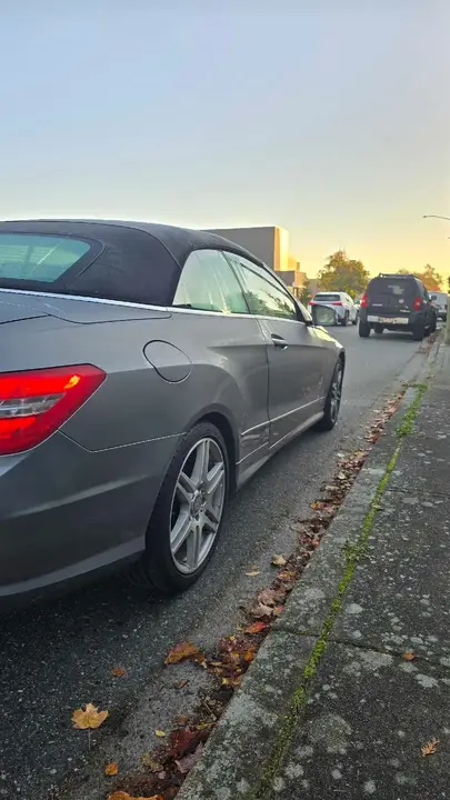 Mercedes-Benz E-Class 2011 photo 4