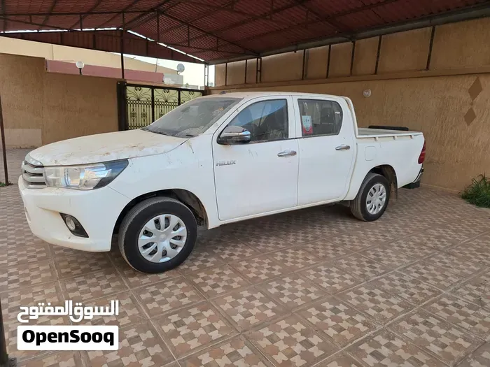 Toyota Hilux 2025 photo 3