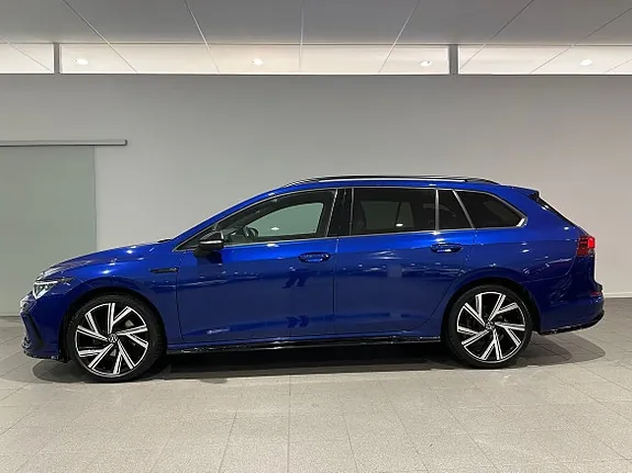 Volkswagen Golf I 2023 photo 3
