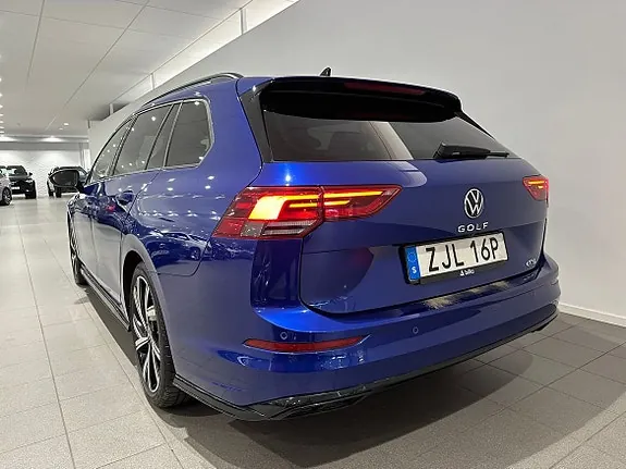Volkswagen Golf I 2023 photo 2