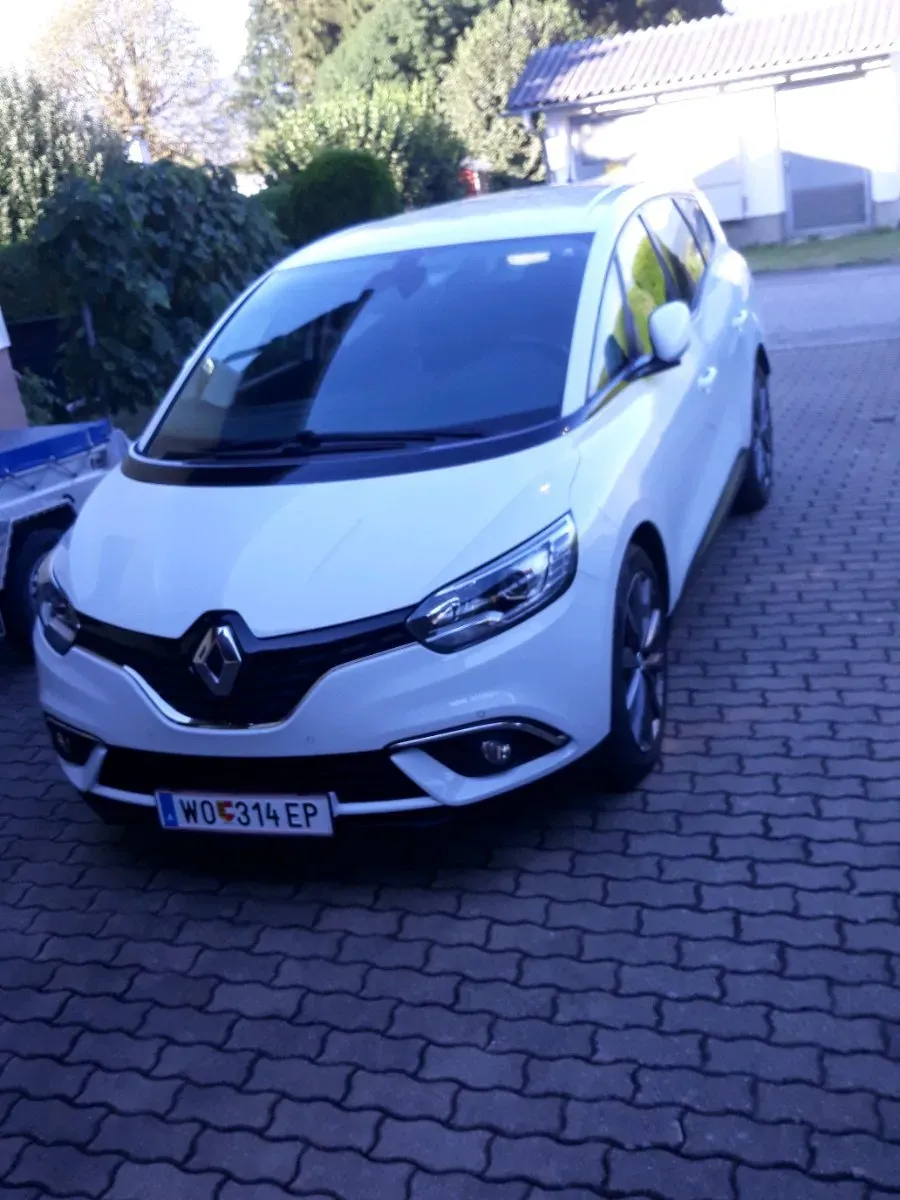 Renault Grand Scénic 2017 photo 2