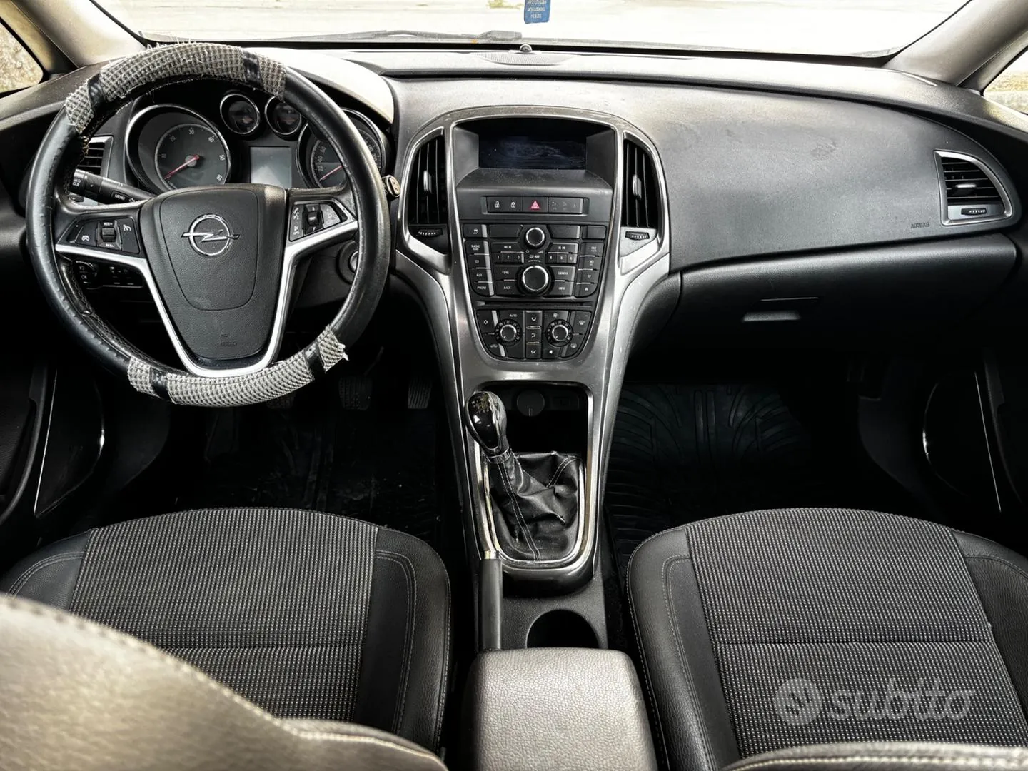 Opel Astra 2012 photo 5