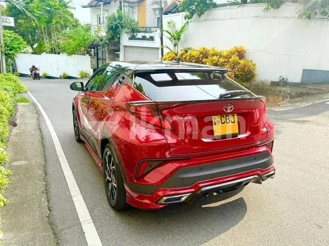 Toyota C-Hr 2019 photo 3