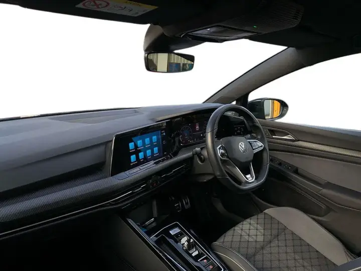 Volkswagen Golf 2023 photo 2