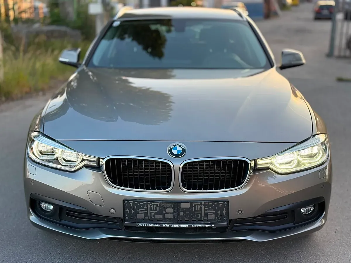 BMW 3 Series 2016 photo 2