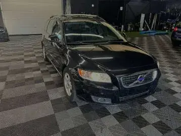 Volvo V50 2010 photo 2