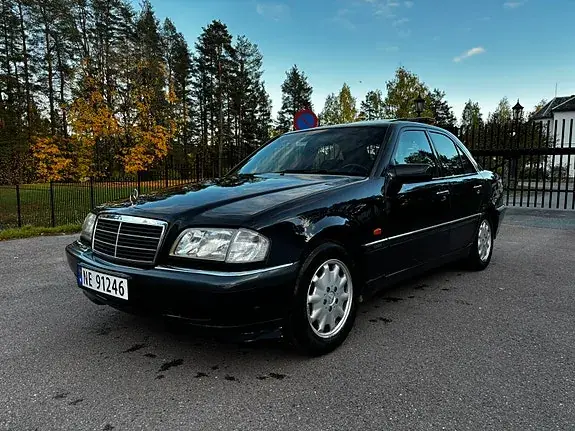 Mercedes-Benz C180 2000 photo 2