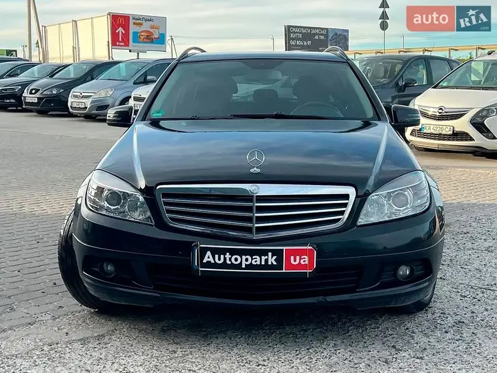 Mercedes-Benz C-Class 2010 photo 2