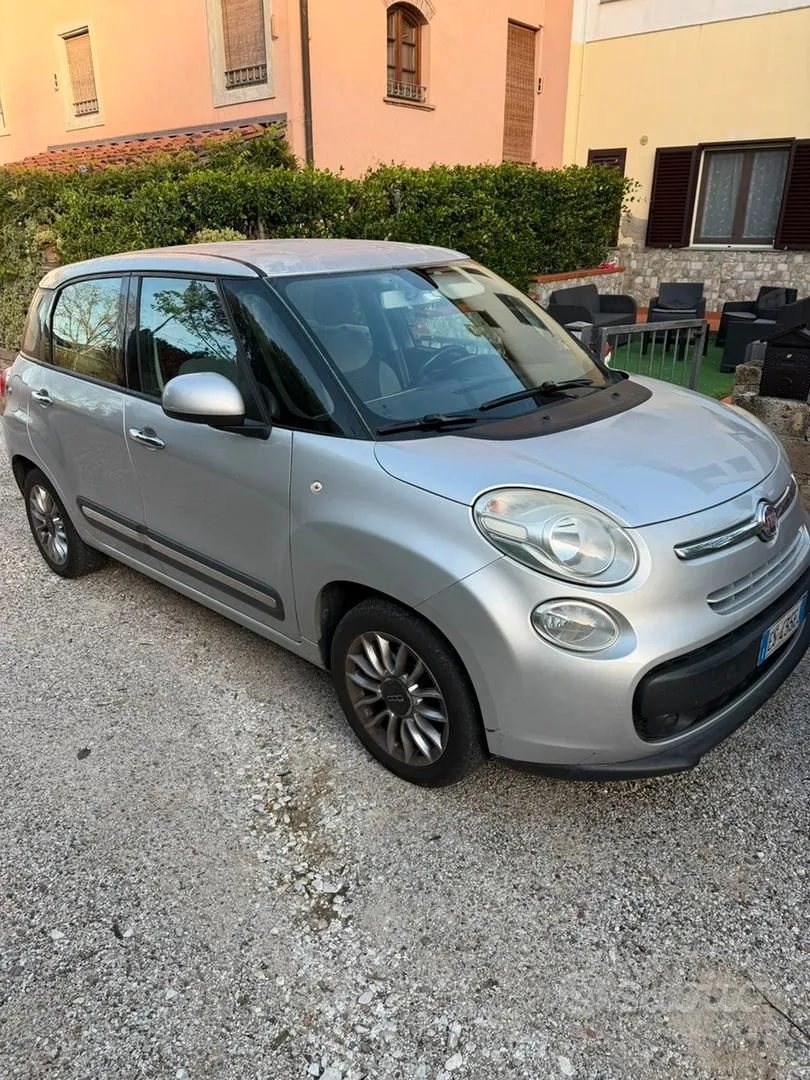 Fiat 500L 2013 photo 2