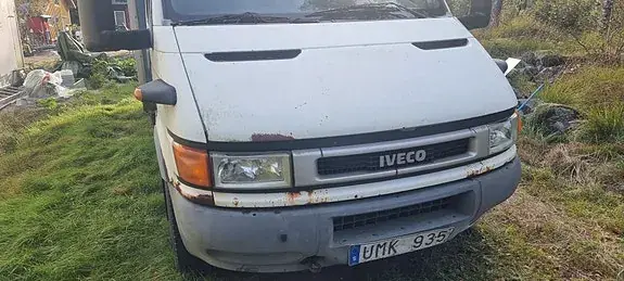 Iveco Daily 2004 photo 2