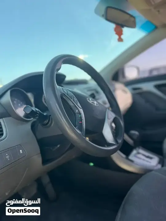 Hyundai Elantra 2012 photo 4