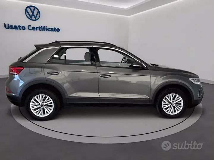 Volkswagen T-Roc 2023 photo 3