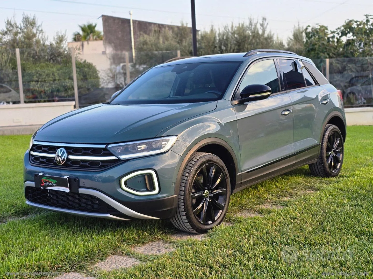 Volkswagen T-Roc 2023 photo 3