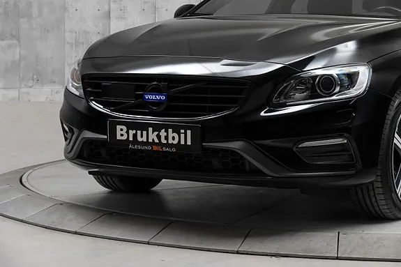 Volvo V60 2018 photo 2