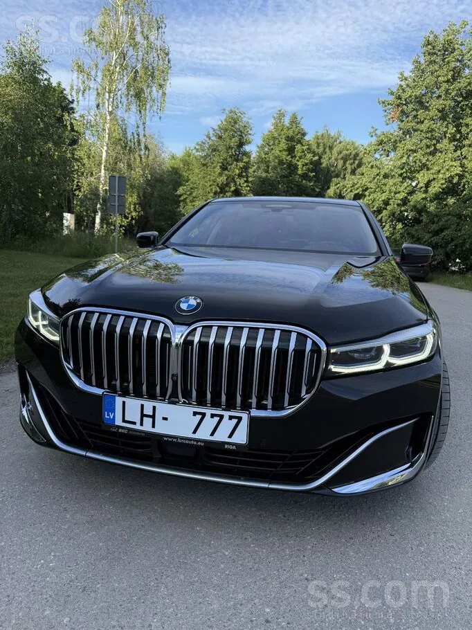 BMW 740