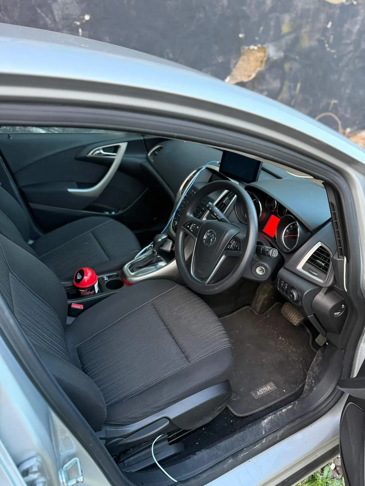 Vauxhall Astra 2011 photo 4