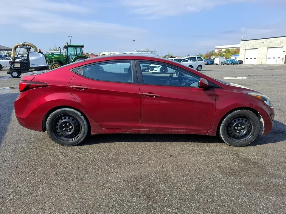 Hyundai Elantra 2015 photo 4