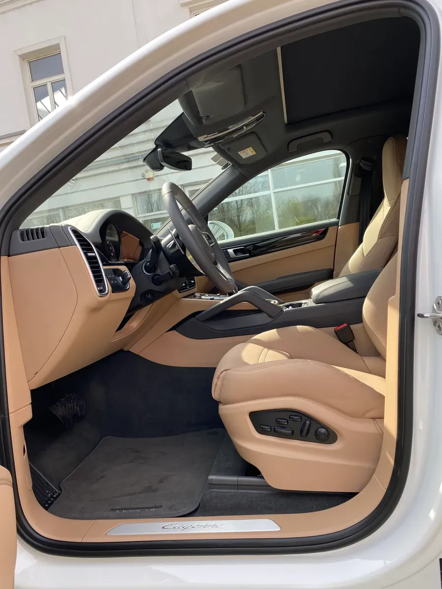 Porsche Cayenne 2022 photo 2