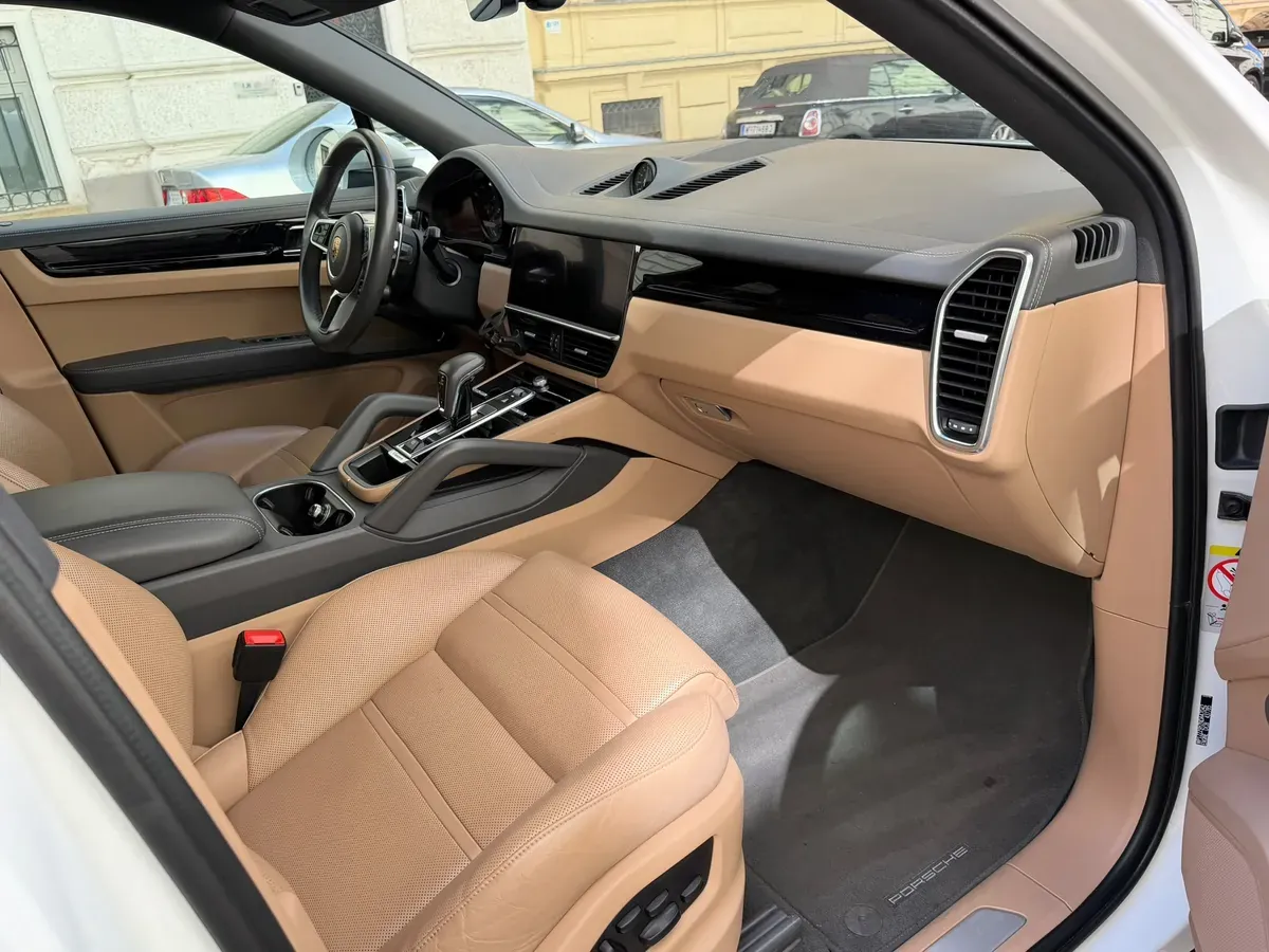 Porsche Cayenne 2022 photo 3