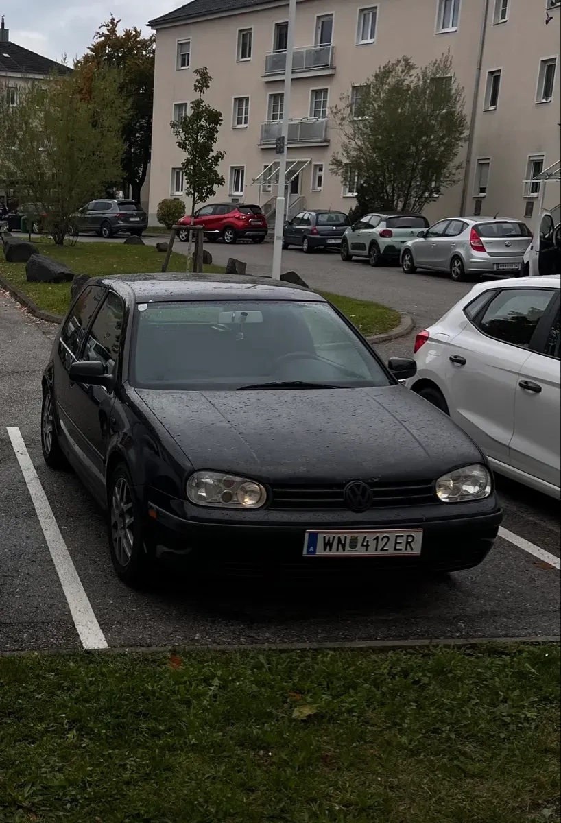 Volkswagen Golf 2002 photo 2