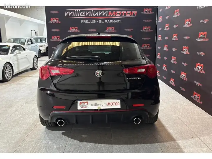 Alfa Romeo Giulietta 2017 photo 4