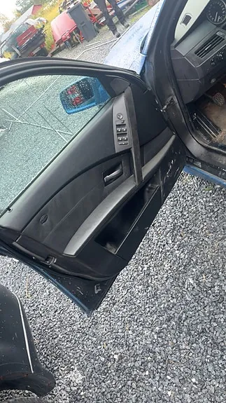 BMW 520D 2006 photo 2