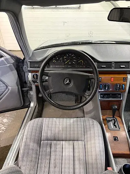 Mercedes-Benz 200 D 1989 photo 5