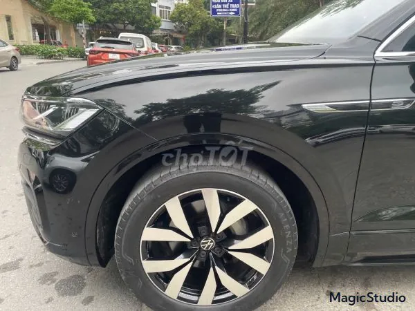 Volkswagen Touareg 2023 photo 3
