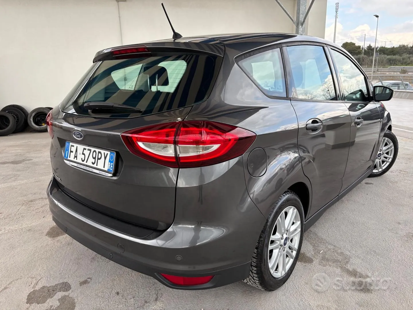 Ford C-Max 2015 photo 3