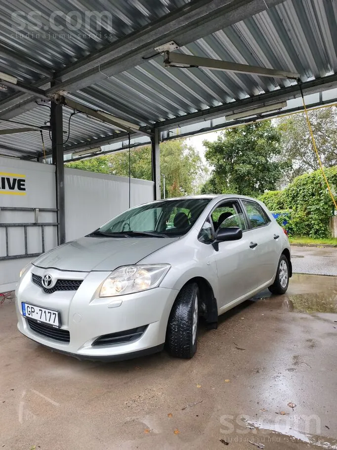 Toyota Auris 2007 photo 2