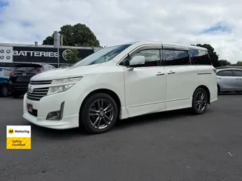 Nissan Elgrand 2013 photo 4