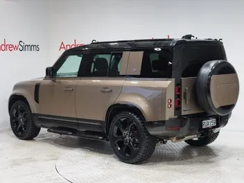 Land Rover Defender 2020 photo 3