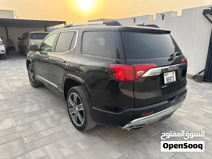 GMC Acadia 2018 photo 2