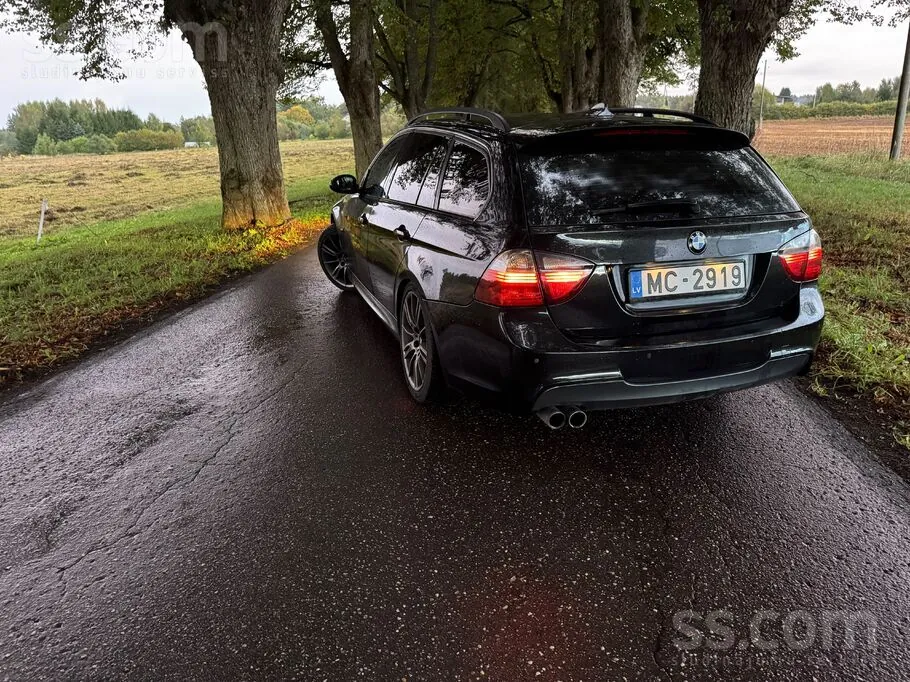 BMW 330D 2006 photo 2