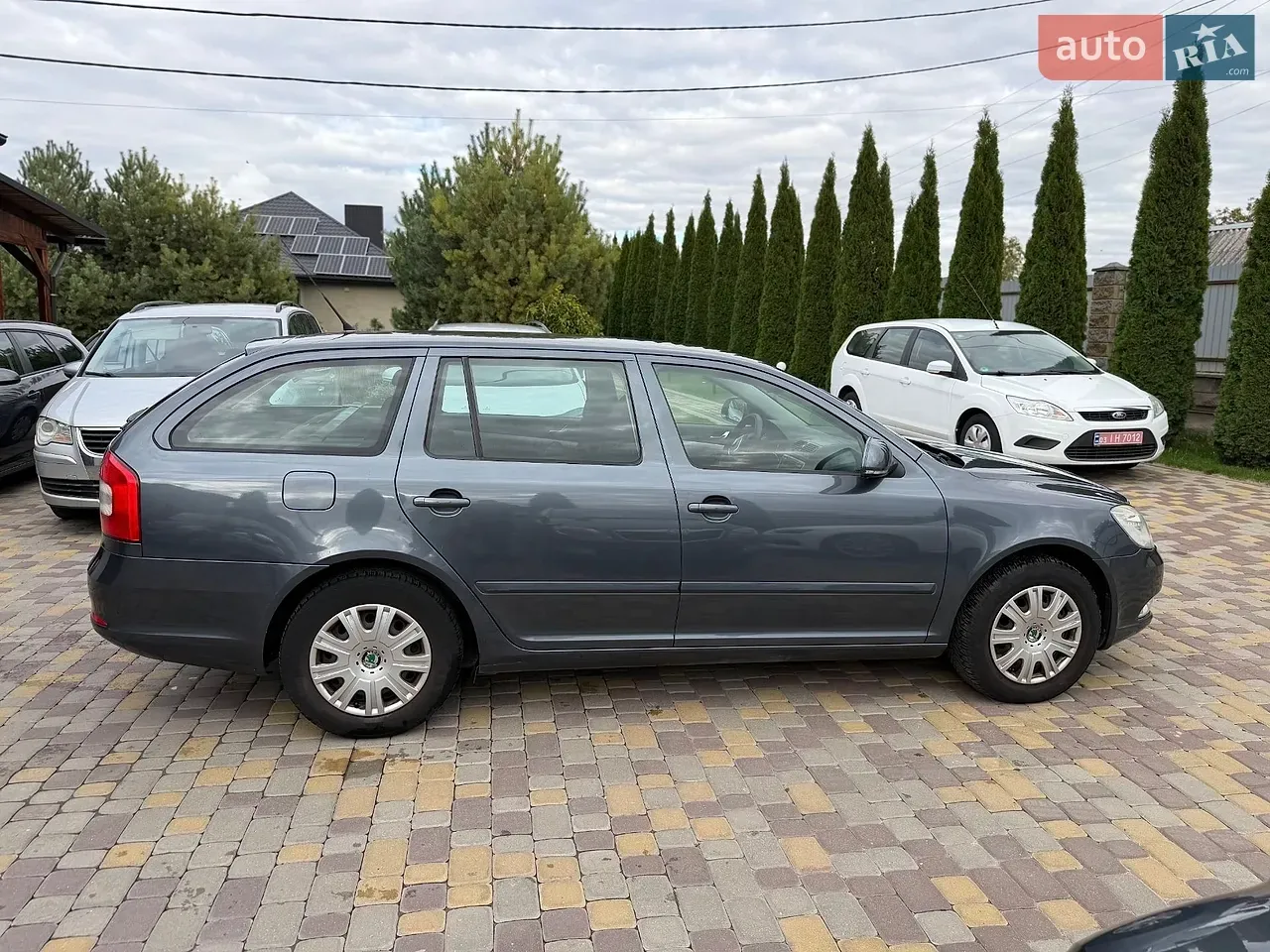 Skoda Octavia 2009 photo 4