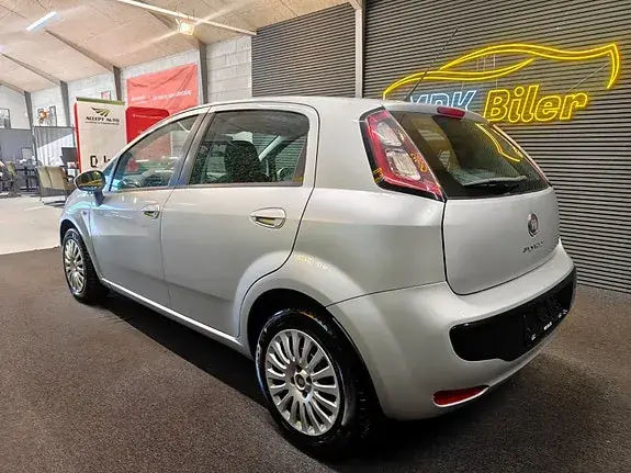 Fiat Punto Evo 2011 photo 3