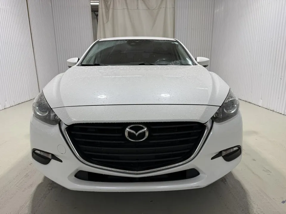 Mazda 3 2018 photo 3