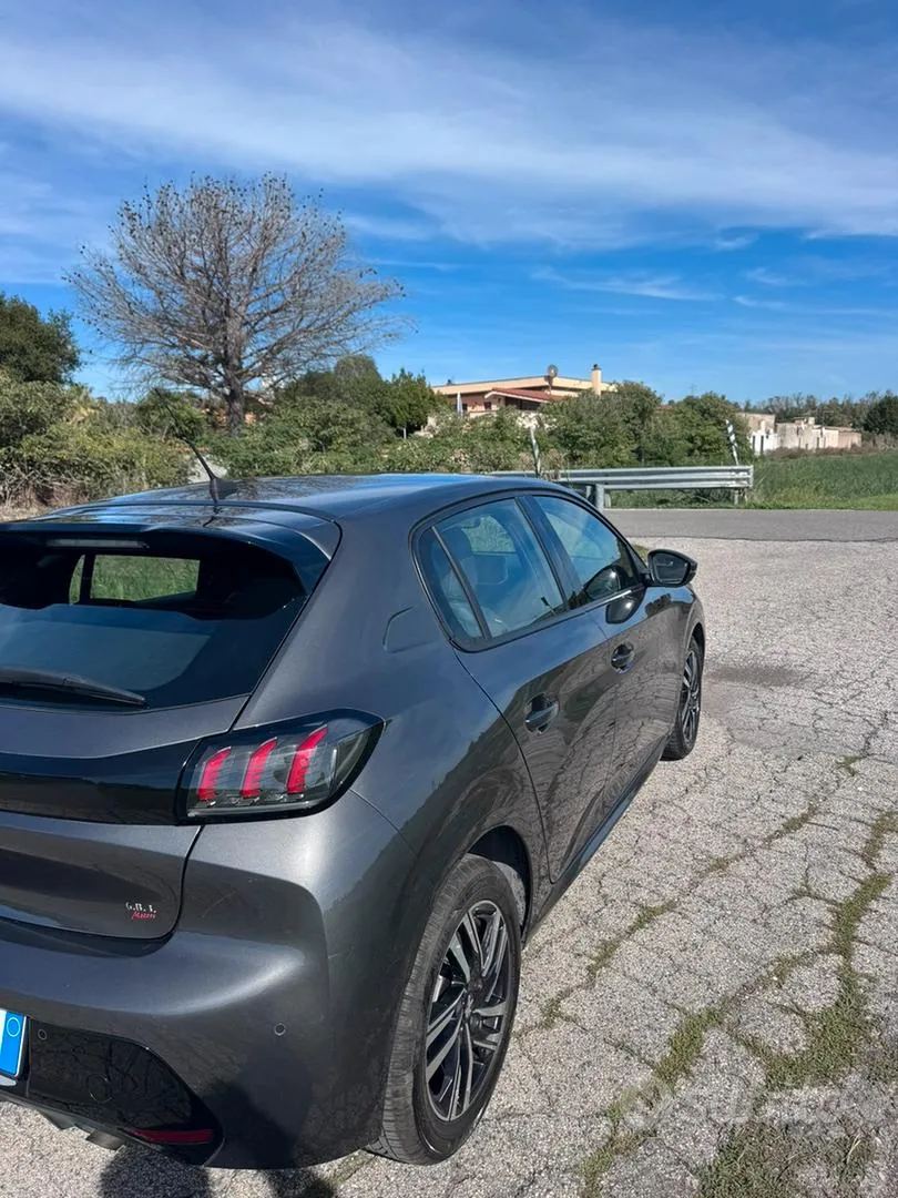 Peugeot 208 2025 photo 5