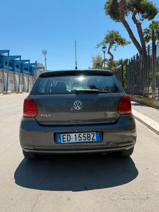 Volkswagen Polo 2010 photo 2