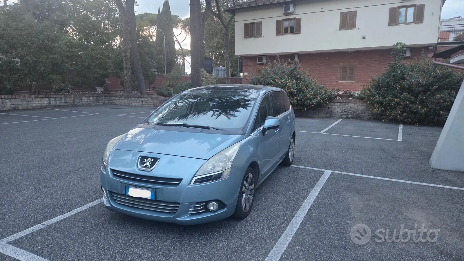 Peugeot 5008