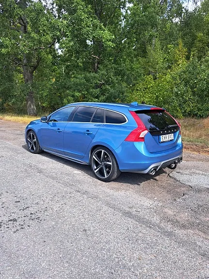 Volvo V60 2015 photo 3