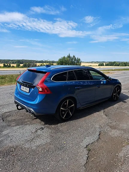 Volvo V60 2015 photo 2