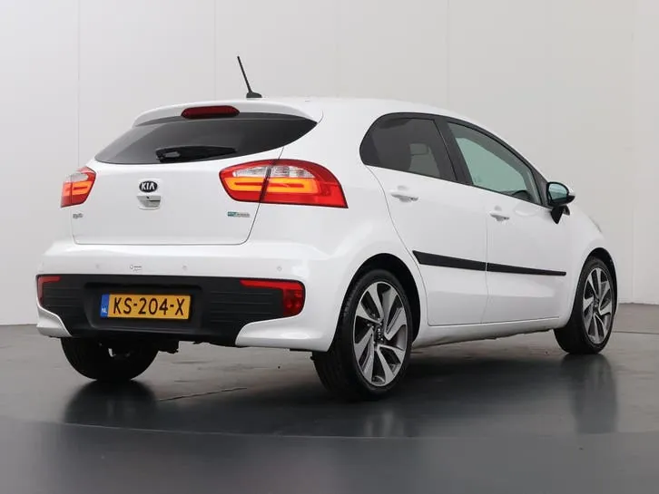 Kia Rio 2016 photo 2