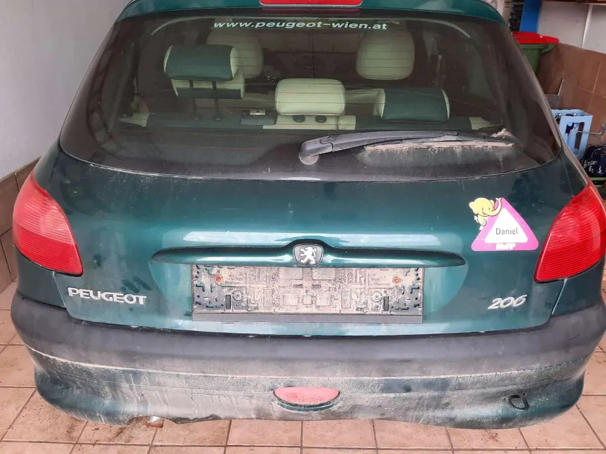Peugeot 206 2002 photo 2