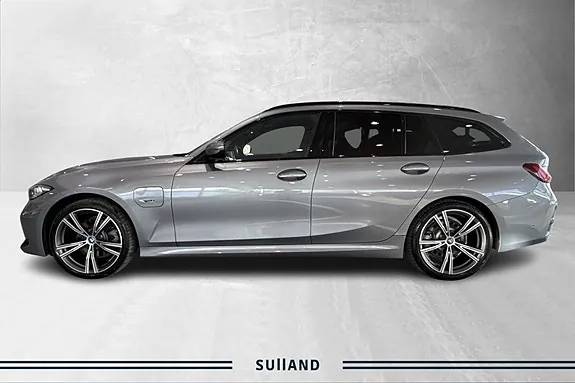 BMW 330E 2023 photo 2