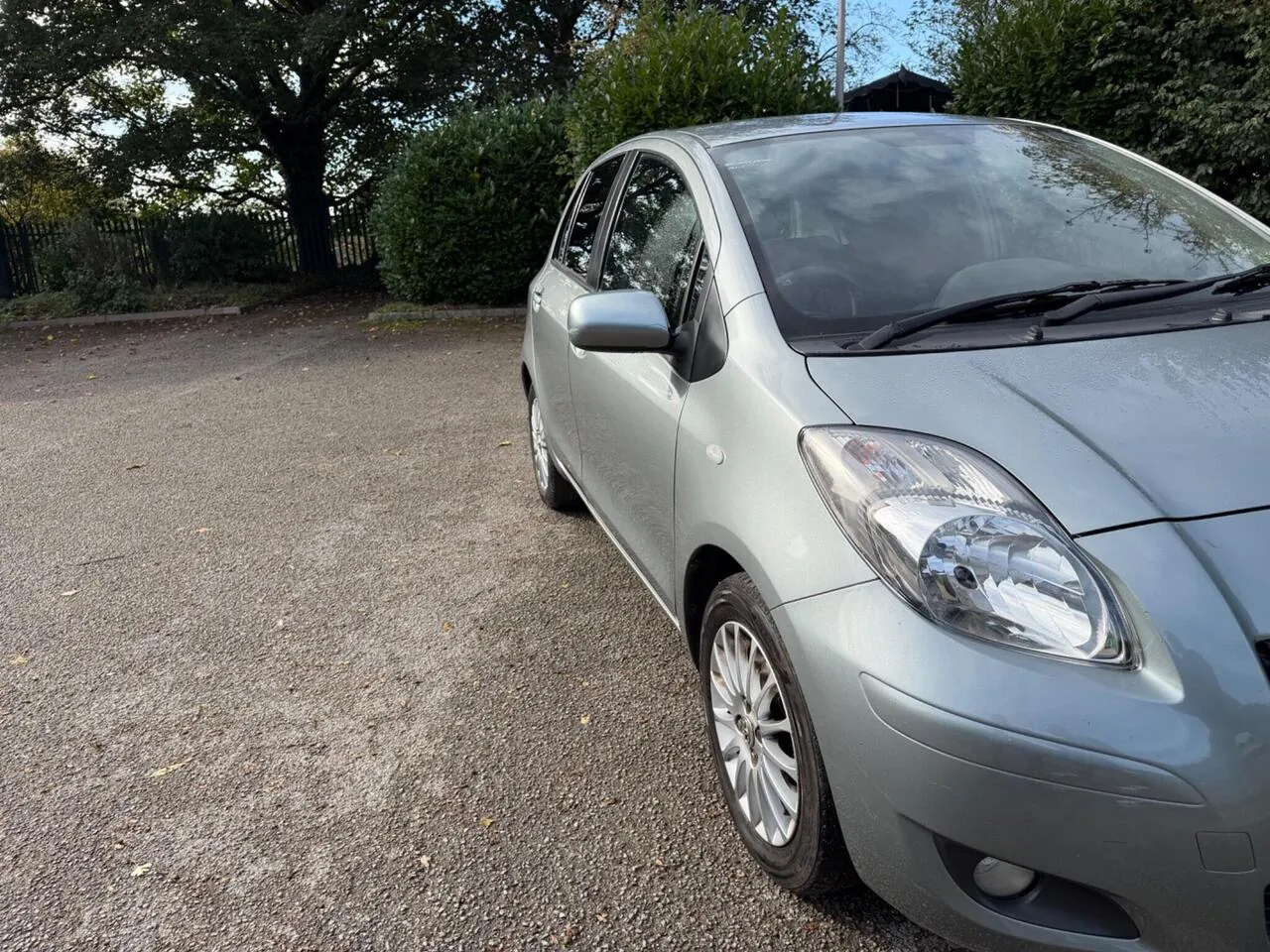 Toyota Yaris 2009 photo 2