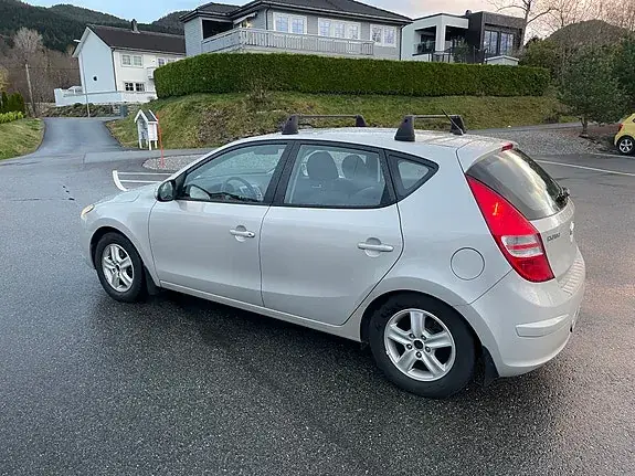 Hyundai I30 2010 photo 4
